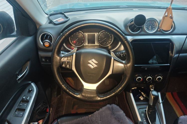 Used Suzuki Vitara 2016 1.4T Automatic Two-Wheel Drive Elite Model Steering Wheel