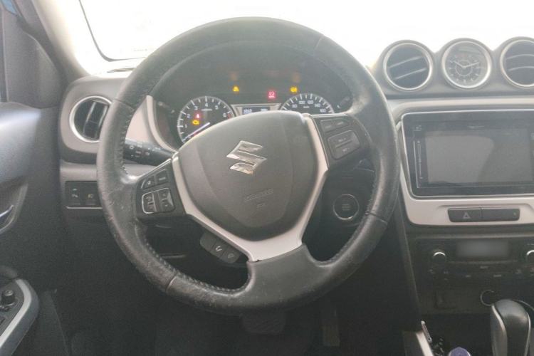 Used Suzuki Vitara 2016 1.4T Automatic Two-Wheel Drive Luxury Version Steering Wheel