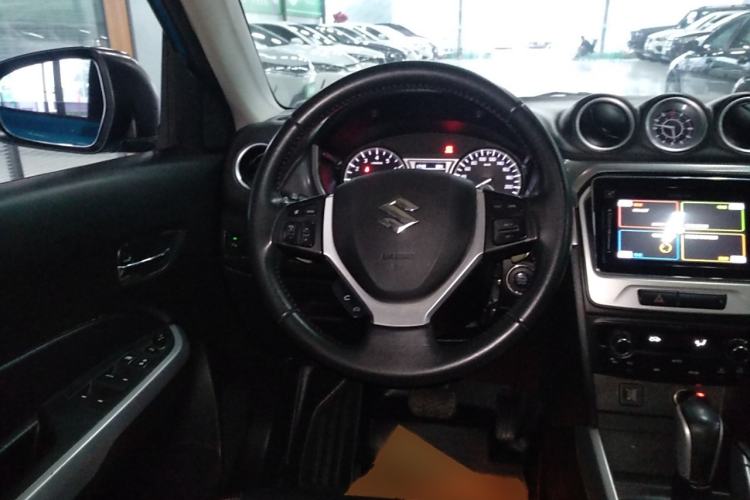 Used Suzuki Vitara 2016 1.4T Automatic Two-Wheel Drive Luxury Version Steering Wheel