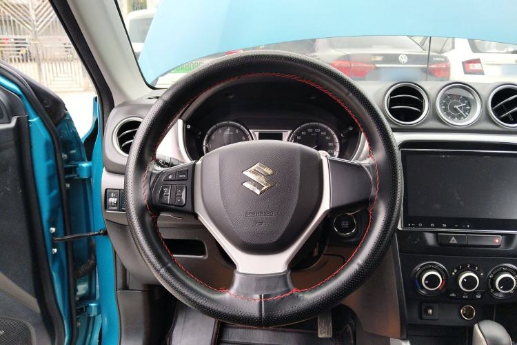 Used Suzuki Vitara 2016 1.4T Automatic Two-Wheel Drive Elite Model Steering Wheel