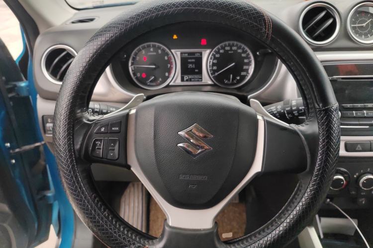 Used Suzuki Vitara 2016 1.4T Automatic Two-Wheel Drive Elite Model Steering Wheel