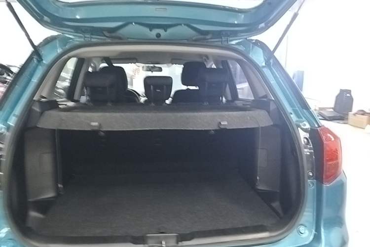 Used Suzuki Vitara 2016 1.4T Automatic Two-Wheel Drive Elite Model Trunk