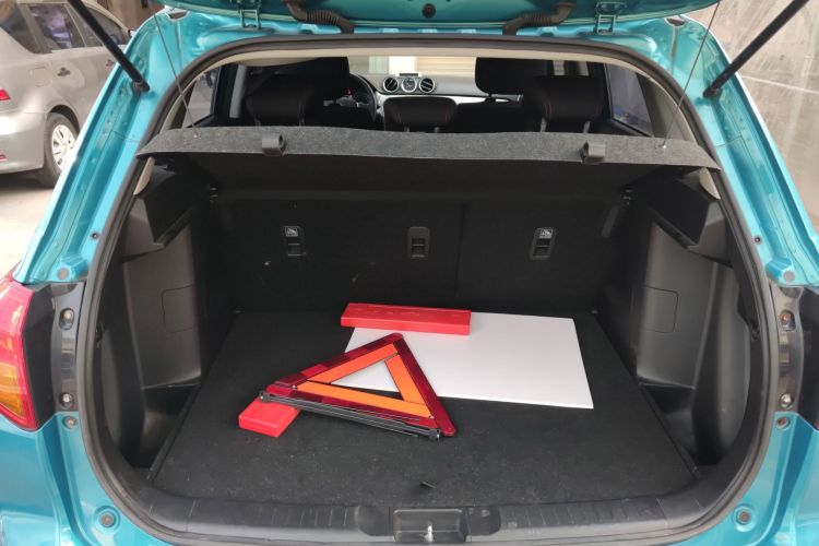 Used Suzuki Vitara 2016 1.6L Manual Two-Wheel Drive Entry-Level Trim Trunk