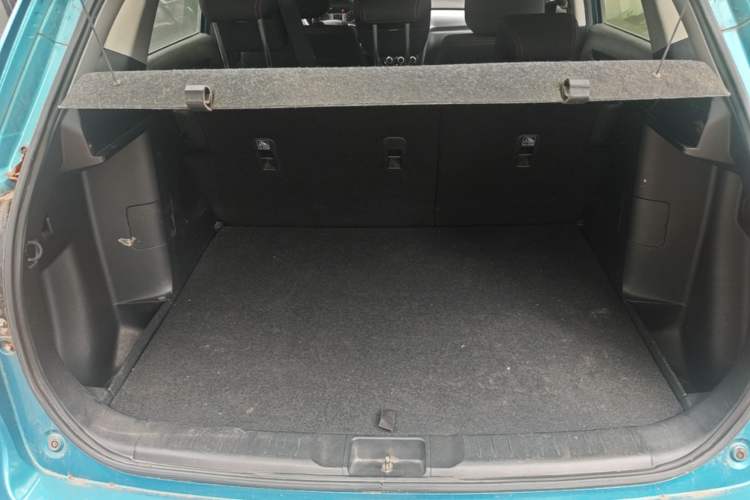 Used Suzuki Vitara 2016 1.6L Manual Two-Wheel Drive Entry-Level Trim Trunk