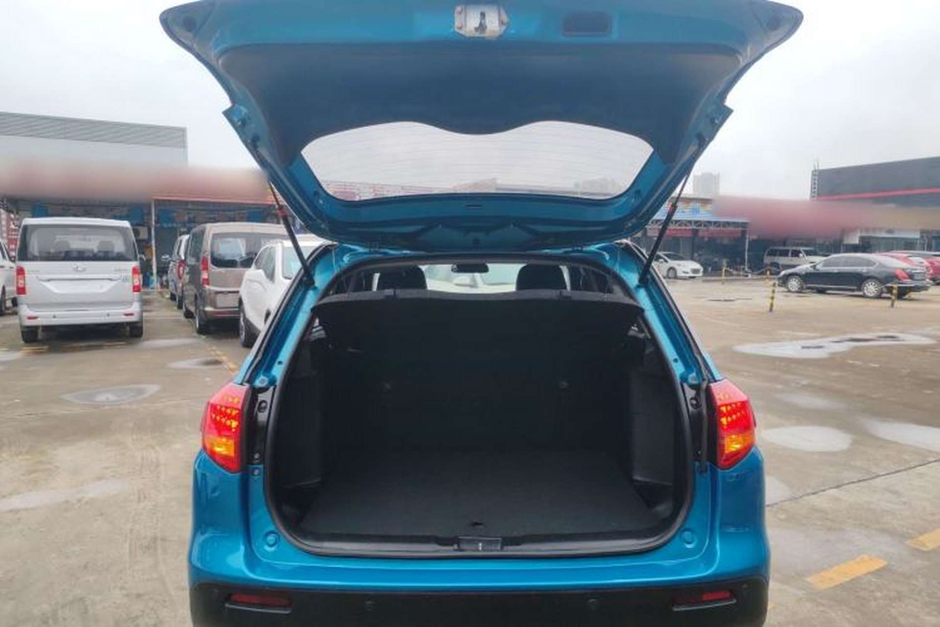 Used Suzuki Vitara 2016 1.4T Automatic Two-Wheel Drive Elite Model Trunk