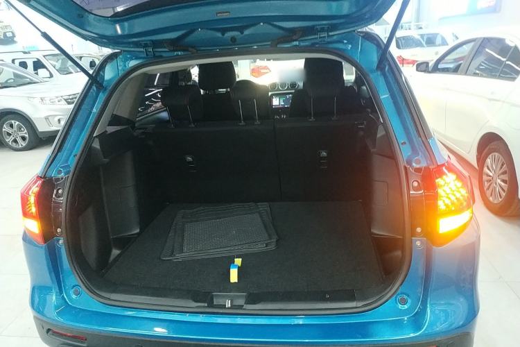 Used Suzuki Vitara 2016 1.4T Automatic Two-Wheel Drive Elite Model Trunk