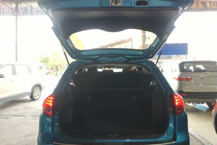 Used Suzuki Vitara 2016 1.4T Automatic Two-Wheel Drive Luxury Version Trunk