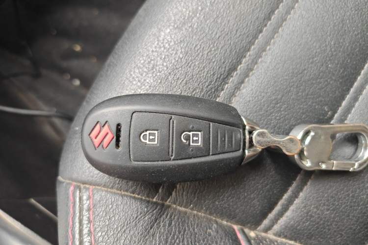Used Suzuki Vitara 2016 1.4T Automatic Two-Wheel Drive Luxury Version Vehicle Key