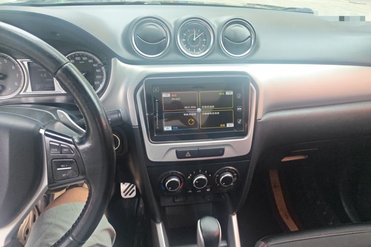 Used Suzuki Vitara 2016 1.4T Automatic All-Wheel Drive Leading Version Audio And AC Panel