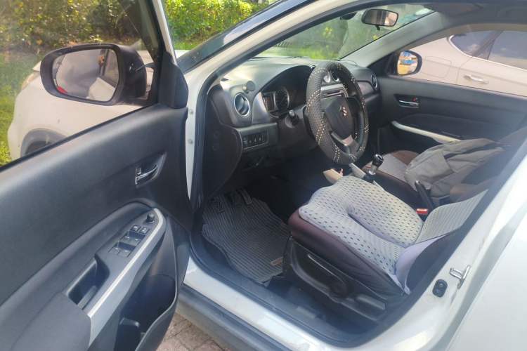 Used Suzuki Vitara 2016 1.4T Manual Two-Wheel-Drive Elite Model Driver Seat