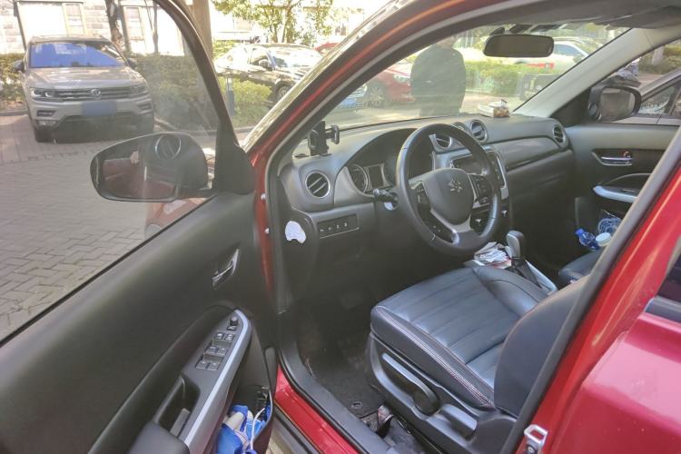 Used Suzuki Vitara 2016 1.4T Automatic Two-Wheel Drive Luxury Version Driver Seat