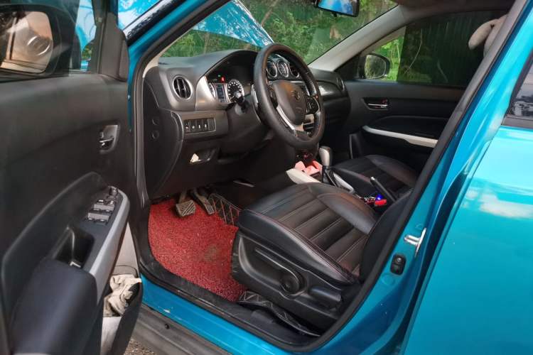 Used Suzuki Vitara 2016 1.4T Automatic Two-Wheel Drive Luxury Version Driver Seat