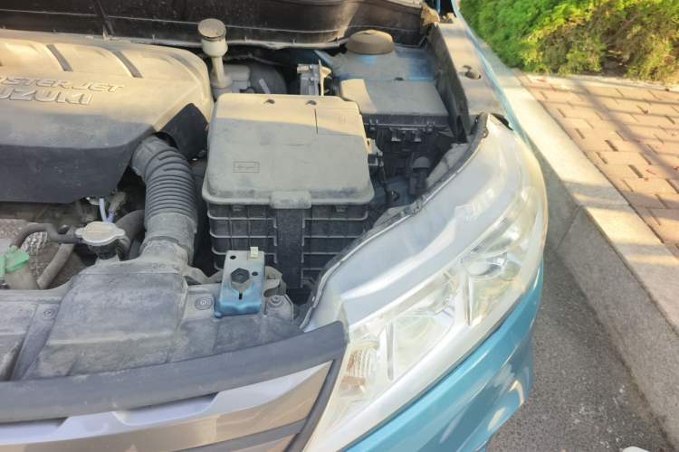 Used Suzuki Vitara 2016 1.4T Automatic Two-Wheel Drive Elite Model Engine Bay Left