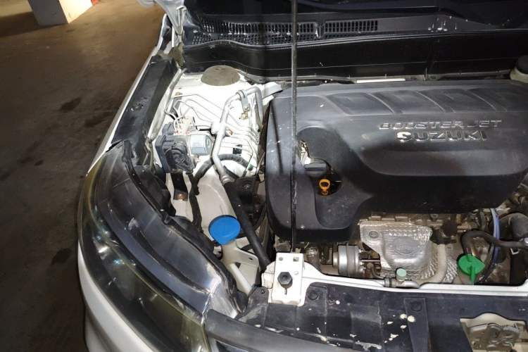 Used Suzuki Vitara 2016 1.4T Automatic Two-Wheel Drive Luxury Version Engine Bay Right