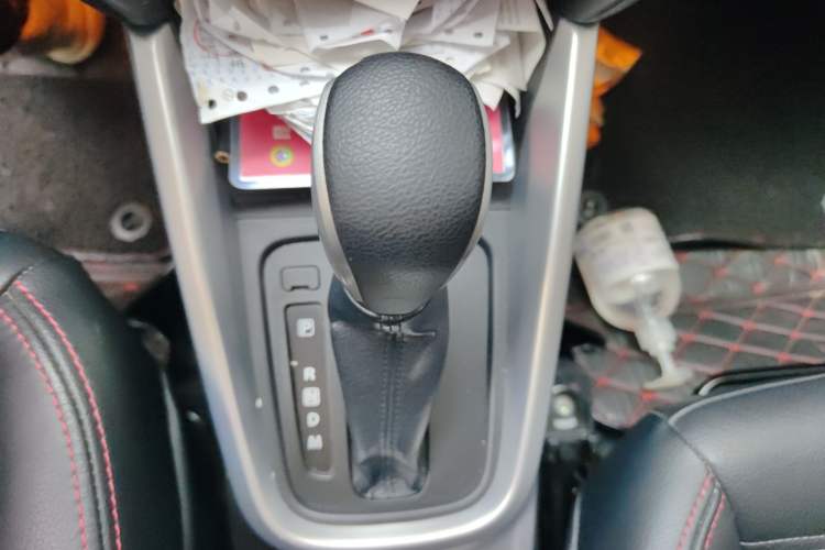 Used Suzuki Vitara 2016 1.4T Automatic Two-Wheel Drive Luxury Version Gear Lever