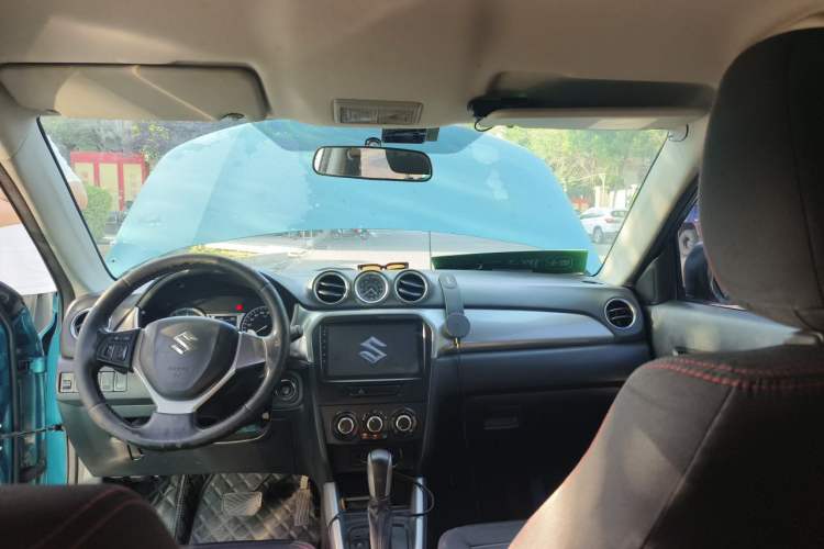 Used Suzuki Vitara 2016 1.4T Automatic Two-Wheel Drive Elite Model Headliner