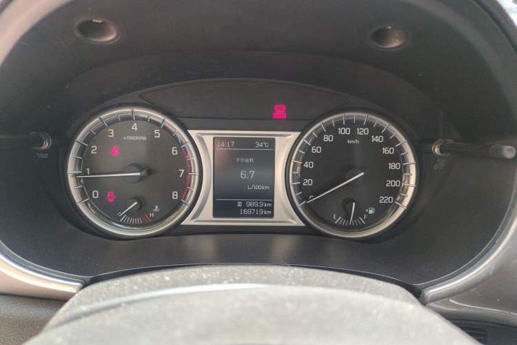 Used Suzuki Vitara 2016 1.4T Manual Two-Wheel-Drive Elite Model Instrument Cluster