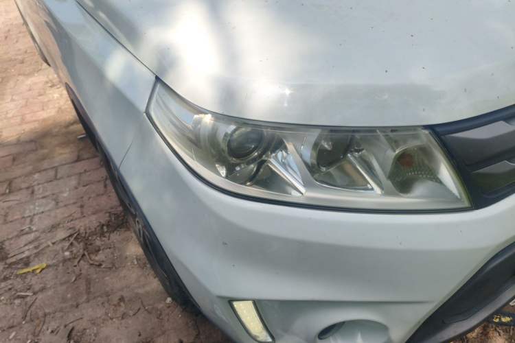 Used Suzuki Vitara 2016 1.4T Manual Two-Wheel-Drive Elite Model Right Front Headlight