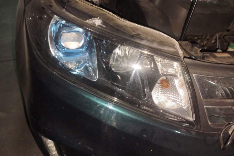 Used Suzuki Vitara 2016 1.4T Automatic 4x4 Flagship Model Right Front Headlight