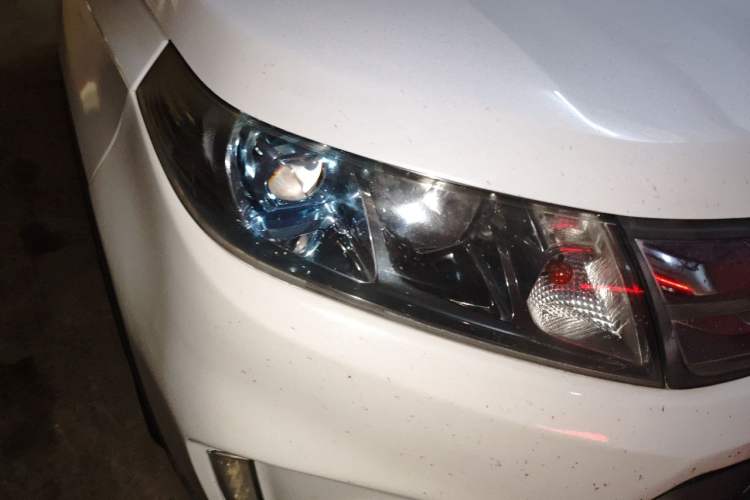 Used Suzuki Vitara 2016 1.4T Automatic Two-Wheel Drive Luxury Version Right Front Headlight