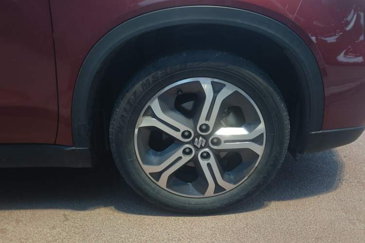 Used Suzuki Vitara 2016 1.4T Automatic Two-Wheel Drive Elite Model Right Front Wheel Hub