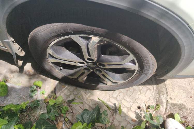 Used Suzuki Vitara 2016 1.4T Manual Two-Wheel-Drive Elite Model Right Front Wheel Hub