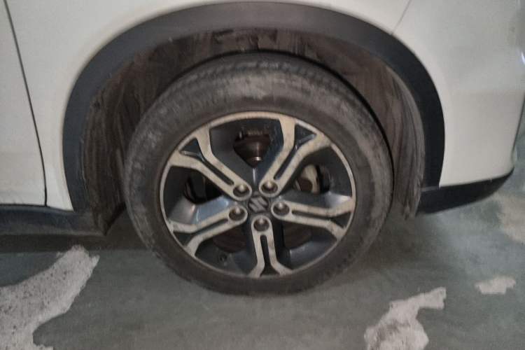 Used Suzuki Vitara 2016 1.4T Automatic 4x4 Flagship Model Right Front Wheel Hub