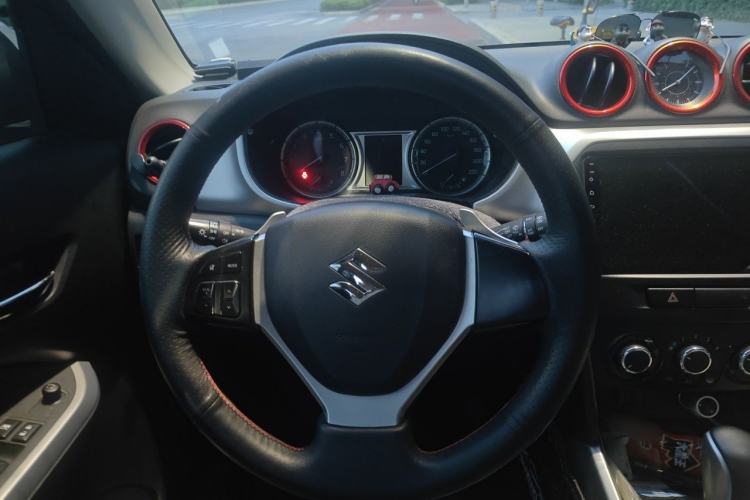Used Suzuki Vitara 2016 1.4T Automatic Two-Wheel Drive Elite Model Steering Wheel