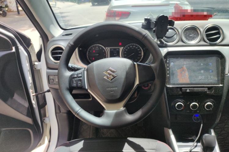 Used Suzuki Vitara 2016 1.4T Manual Two-Wheel-Drive Elite Model Steering Wheel