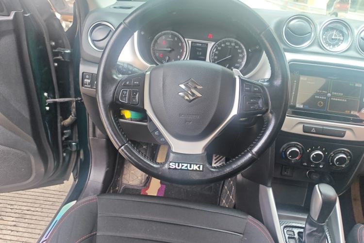 Used Suzuki Vitara 2016 1.4T Automatic All-Wheel Drive Leading Version Steering Wheel