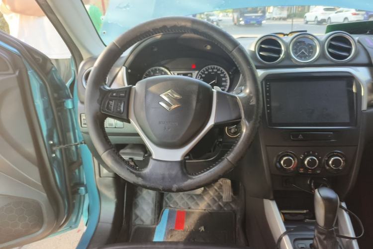 Used Suzuki Vitara 2016 1.4T Automatic Two-Wheel Drive Elite Model Steering Wheel