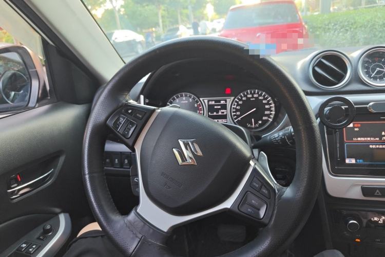 Used Suzuki Vitara 2016 1.4T Automatic Two-Wheel Drive Luxury Version Steering Wheel