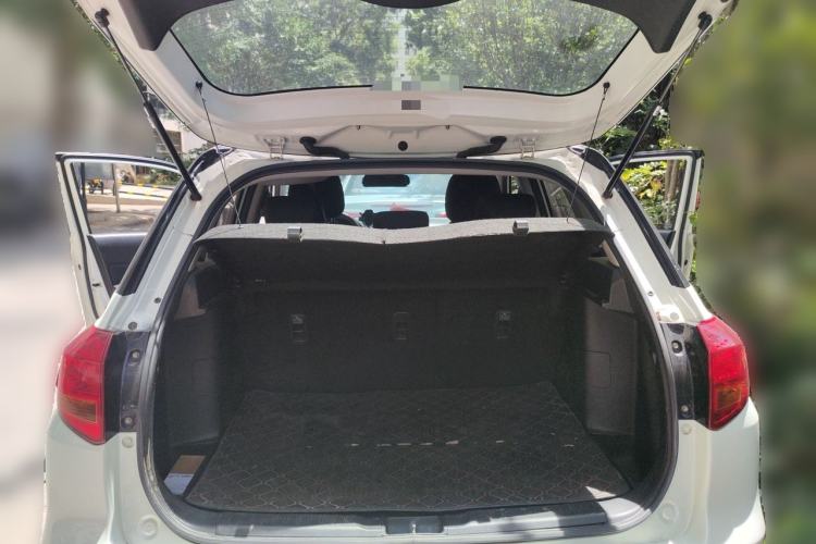 Used Suzuki Vitara 2016 1.4T Manual Two-Wheel-Drive Elite Model Trunk