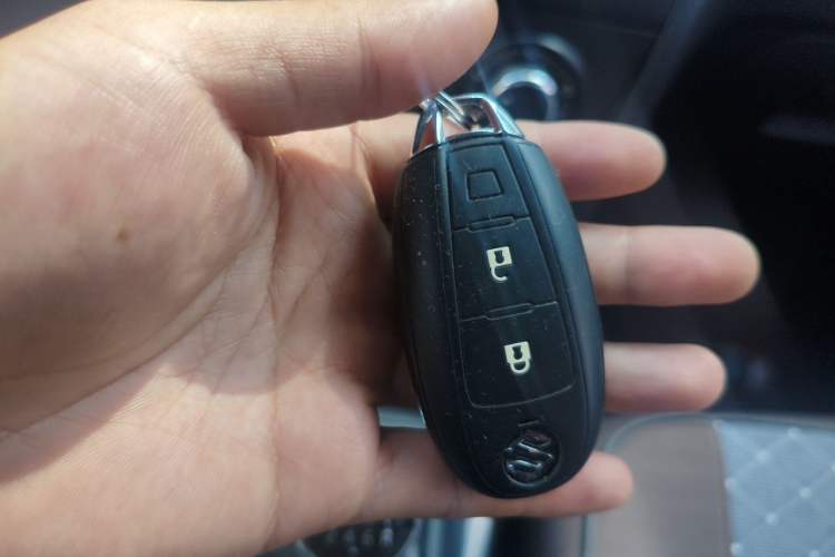 Used Suzuki Vitara 2016 1.4T Manual Two-Wheel-Drive Elite Model Vehicle Key
