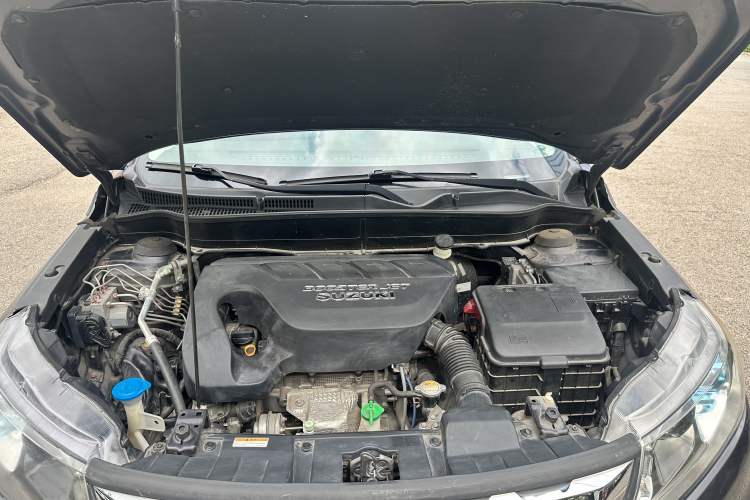 Used Suzuki Vitara 2016 1.4T Automatic Two-Wheel Drive Luxury Version Engine Bay