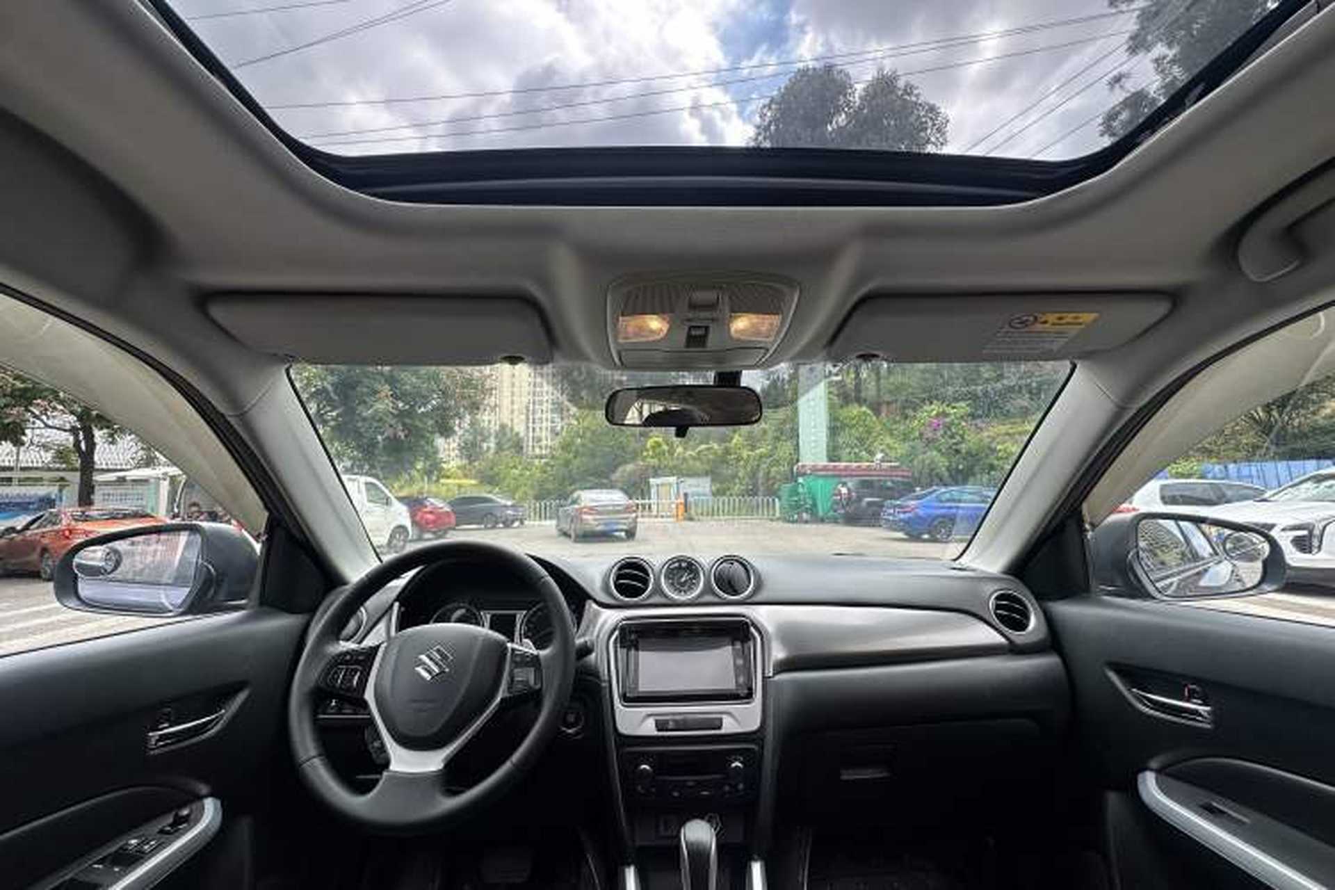 Used Suzuki Vitara 2016 1.4T Automatic Two-Wheel Drive Luxury Version Headliner