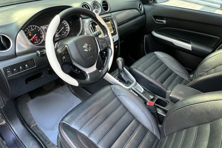 Used Suzuki Vitara 2016 1.4T Automatic Two-Wheel Drive Luxury Version Interior 10