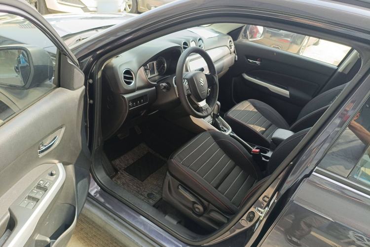 Used Suzuki Vitara 2016 1.4T Automatic Two-Wheel Drive Elite Model Interior 3