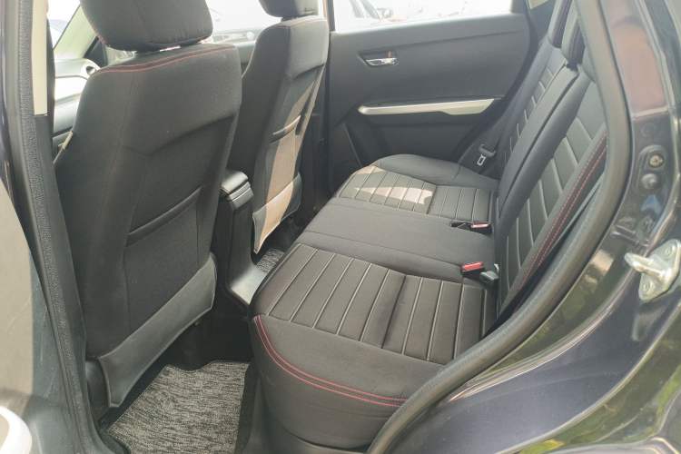 Used Suzuki Vitara 2016 1.4T Automatic Two-Wheel Drive Elite Model Interior 4