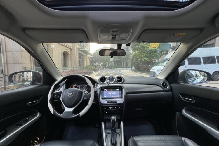 Used Suzuki Vitara 2016 1.4T Automatic Two-Wheel Drive Luxury Version Interior 4