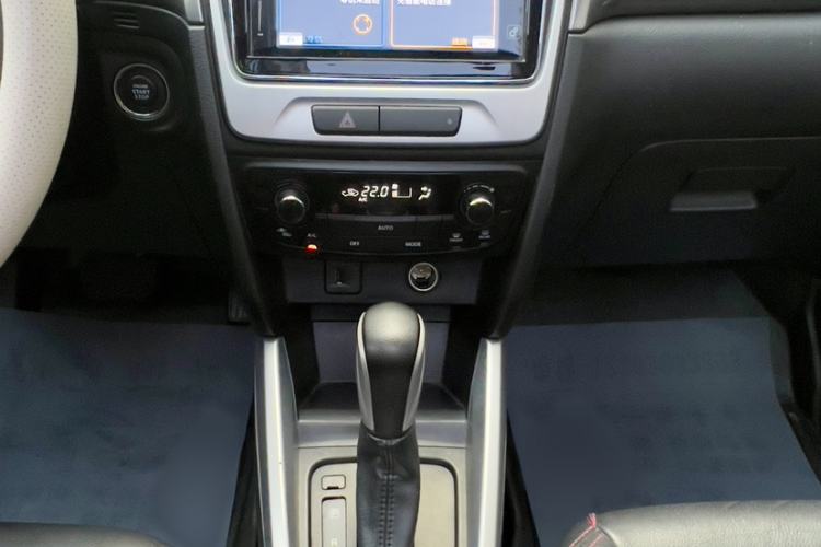 Used Suzuki Vitara 2016 1.4T Automatic Two-Wheel Drive Luxury Version Interior 7