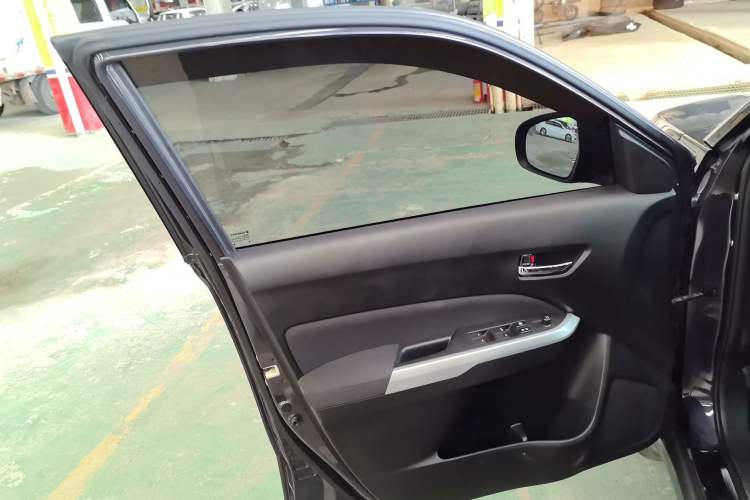Used Suzuki Vitara 2016 1.4T Automatic Two-Wheel Drive Elite Model Left Front Door Interior