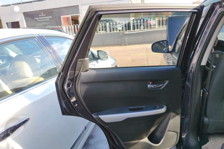 Used Suzuki Vitara 2016 1.4T Automatic Two-Wheel Drive Elite Model Left Rear Door Interior