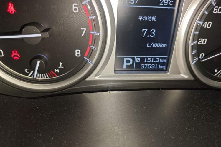 Used Suzuki Vitara 2016 1.4T Automatic Two-Wheel Drive Luxury Version Odometer Close Up
