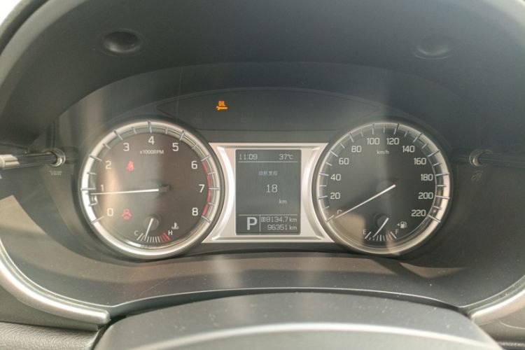Used Suzuki Vitara 2016 1.4T Automatic Two-Wheel Drive Elite Model Odometer Close Up