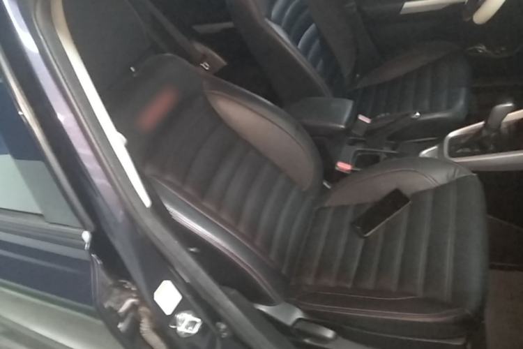 Used Suzuki Vitara 2016 1.4T Automatic Two-Wheel Drive Luxury Version Right Front Seat