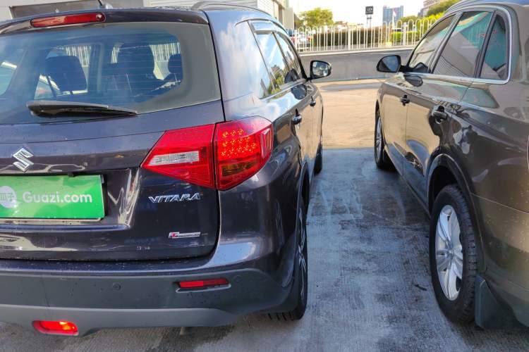 Used Suzuki Vitara 2016 1.4T Automatic Two-Wheel Drive Elite Model Right Rear Taillight