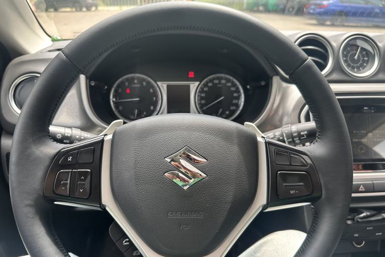 Used Suzuki Vitara 2016 1.4T Automatic Two-Wheel Drive Luxury Version Steering Wheel