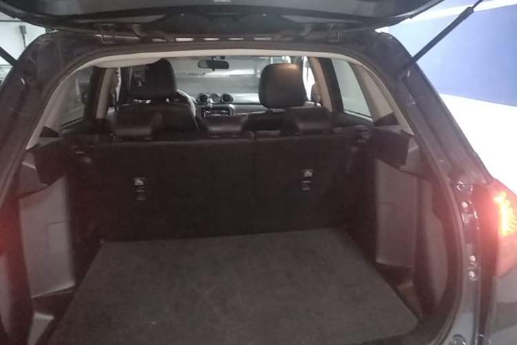 Used Suzuki Vitara 2016 1.4T Automatic Two-Wheel Drive Luxury Version Trunk