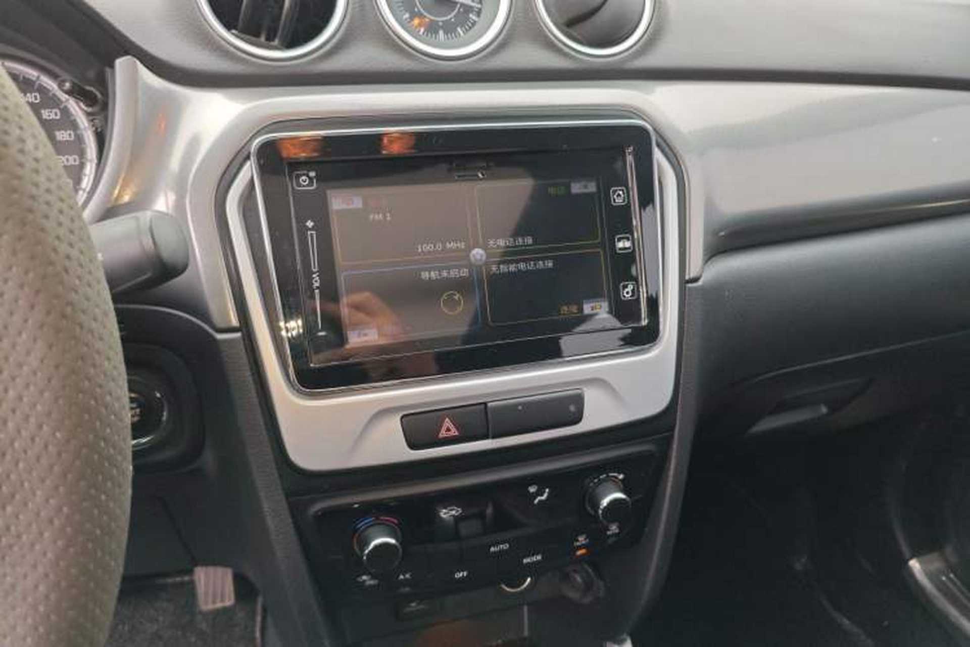 Used Suzuki Vitara 2016 1.4T Automatic 4x4 Flagship Model Audio And AC Panel